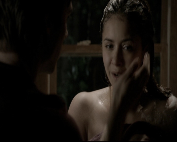 VampireDiariesWorld-dot-org_5x20WhatLiesBeneath1237.jpg