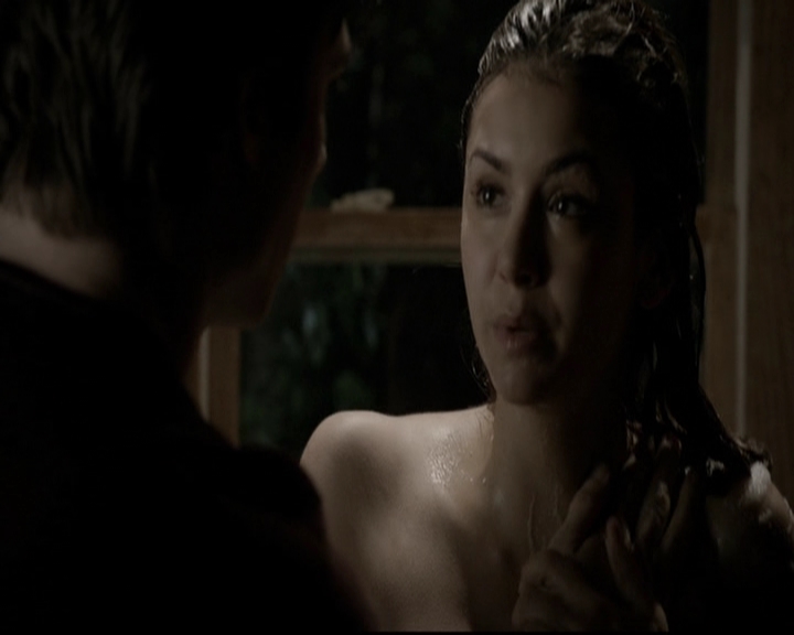 VampireDiariesWorld-dot-org_5x20WhatLiesBeneath1239.jpg