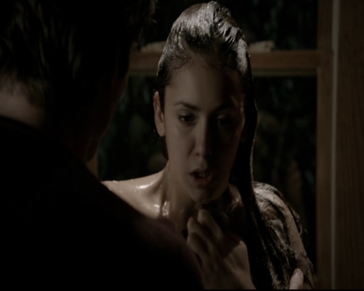 VampireDiariesWorld-dot-org_5x20WhatLiesBeneath1245.jpg