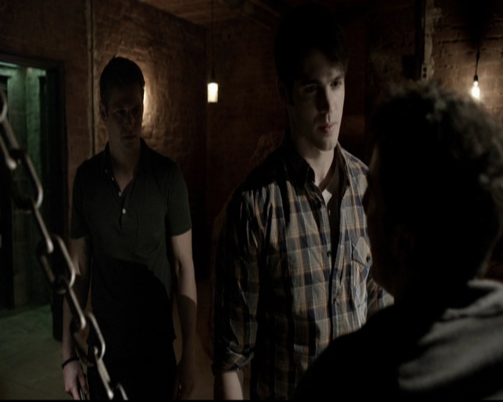 VampireDiariesWorld-dot-org_5x20WhatLiesBeneath1275.jpg