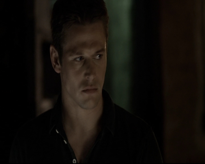 VampireDiariesWorld-dot-org_5x20WhatLiesBeneath1277.jpg