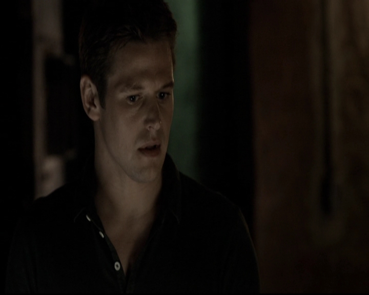 VampireDiariesWorld-dot-org_5x20WhatLiesBeneath1282.jpg