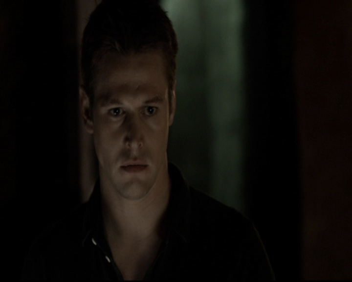 VampireDiariesWorld-dot-org_5x20WhatLiesBeneath1285.jpg