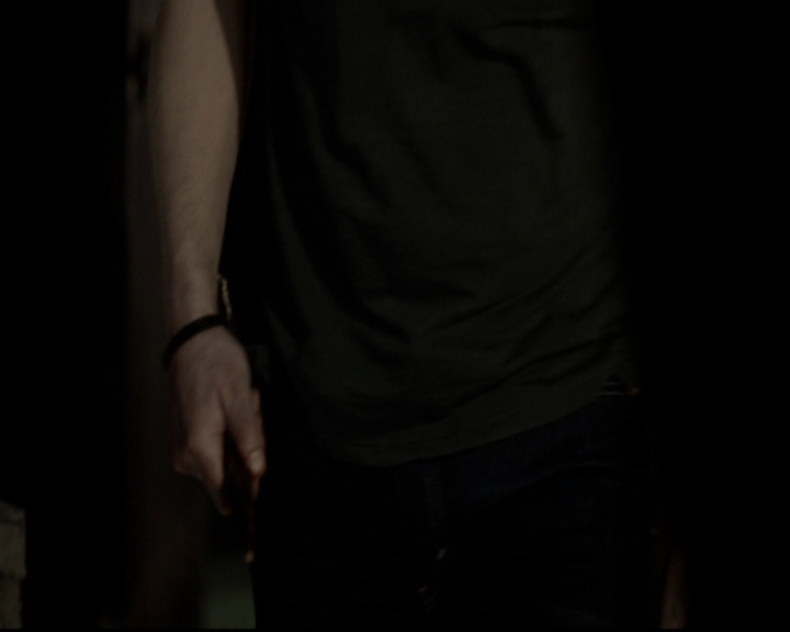 VampireDiariesWorld-dot-org_5x20WhatLiesBeneath1286.jpg