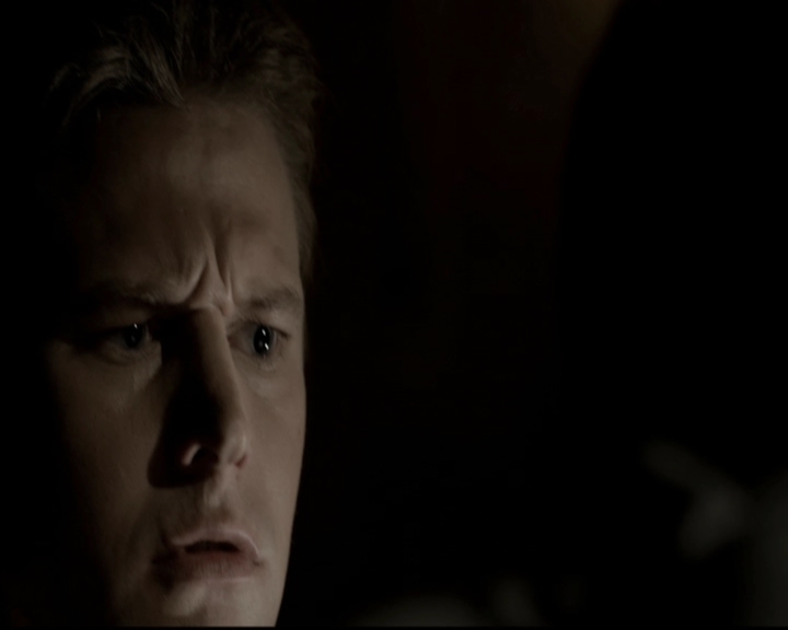 VampireDiariesWorld-dot-org_5x20WhatLiesBeneath1288.jpg