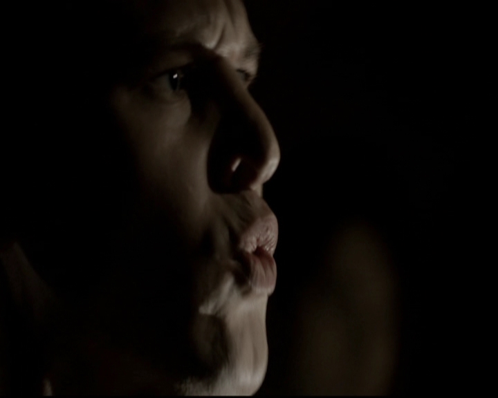 VampireDiariesWorld-dot-org_5x20WhatLiesBeneath1294.jpg