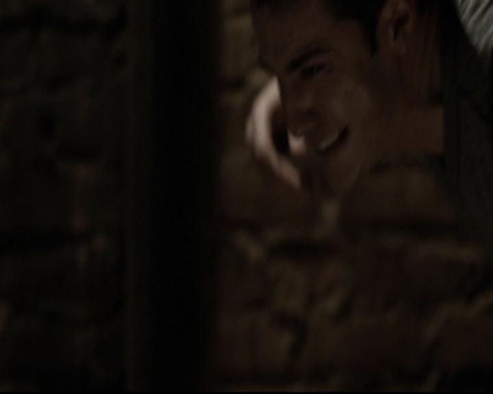 VampireDiariesWorld-dot-org_5x20WhatLiesBeneath1303.jpg