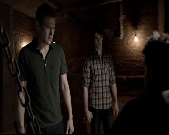 VampireDiariesWorld-dot-org_5x20WhatLiesBeneath1310.jpg