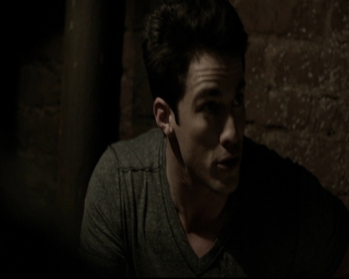 VampireDiariesWorld-dot-org_5x20WhatLiesBeneath1319.jpg