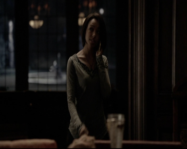 VampireDiariesWorld-dot-org_5x20WhatLiesBeneath1336.jpg