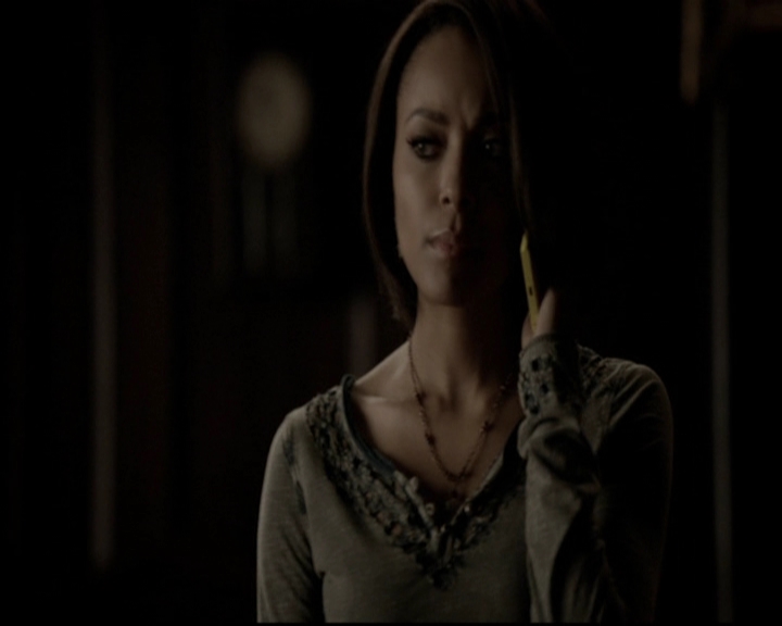 VampireDiariesWorld-dot-org_5x20WhatLiesBeneath1341.jpg