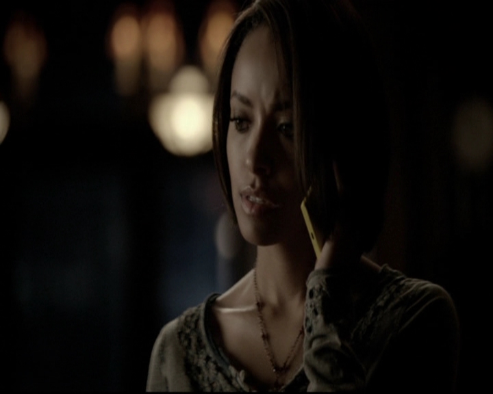 VampireDiariesWorld-dot-org_5x20WhatLiesBeneath1343.jpg