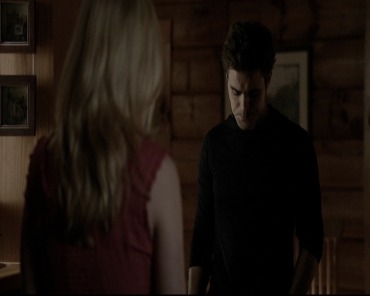 VampireDiariesWorld-dot-org_5x20WhatLiesBeneath1373.jpg