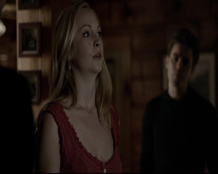 VampireDiariesWorld-dot-org_5x20WhatLiesBeneath1384.jpg