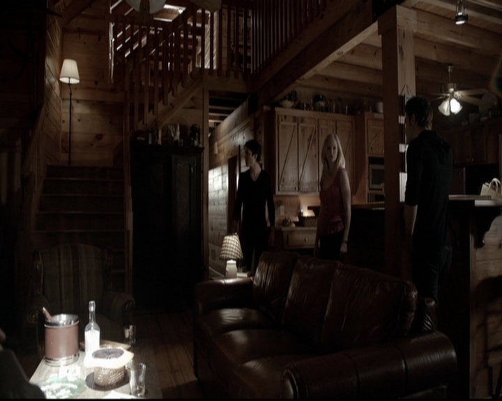 VampireDiariesWorld-dot-org_5x20WhatLiesBeneath1399.jpg