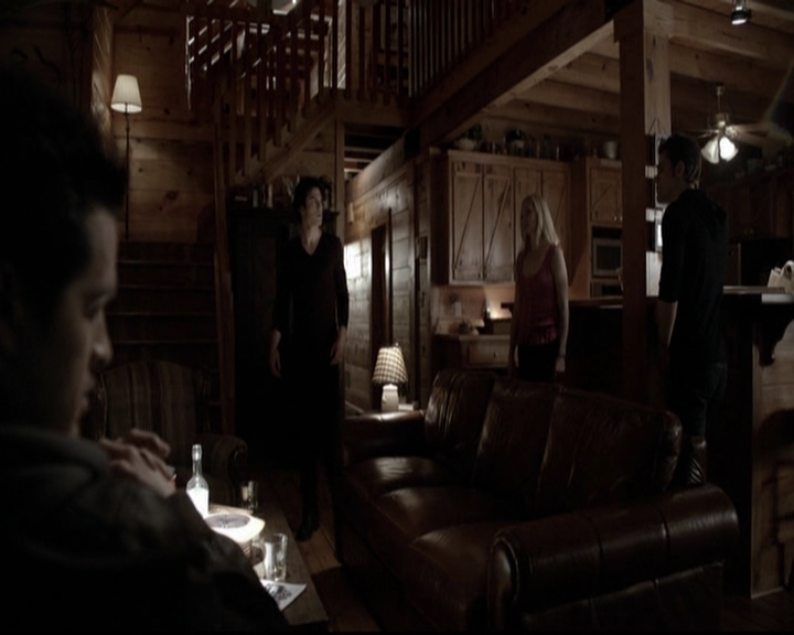 VampireDiariesWorld-dot-org_5x20WhatLiesBeneath1402.jpg