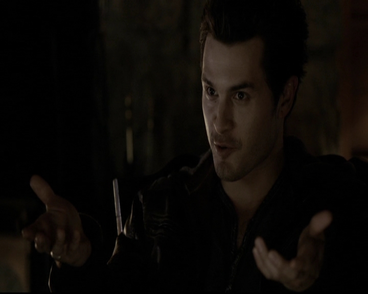 VampireDiariesWorld-dot-org_5x20WhatLiesBeneath1417.jpg