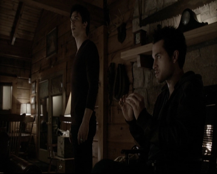 VampireDiariesWorld-dot-org_5x20WhatLiesBeneath1419.jpg