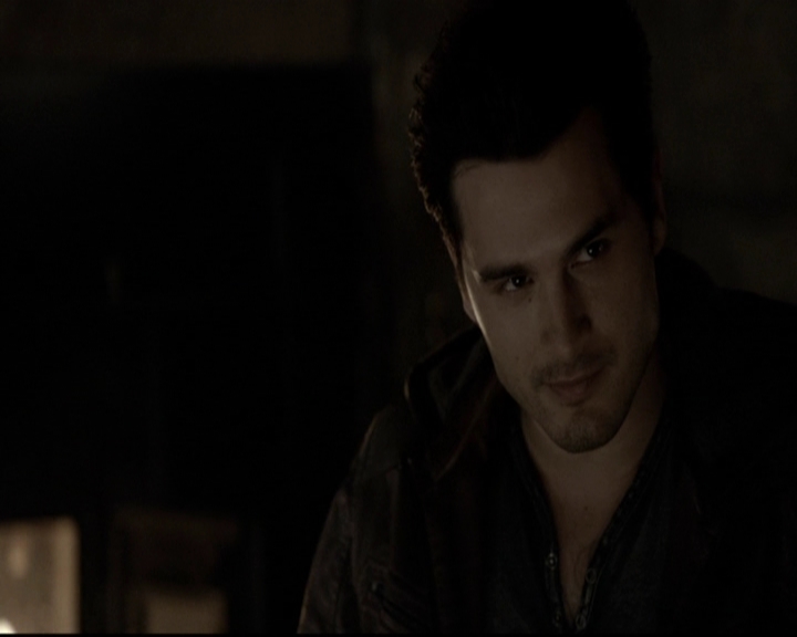 VampireDiariesWorld-dot-org_5x20WhatLiesBeneath1431.jpg