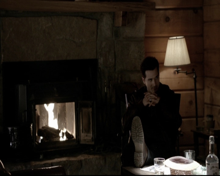 VampireDiariesWorld-dot-org_5x20WhatLiesBeneath1433.jpg