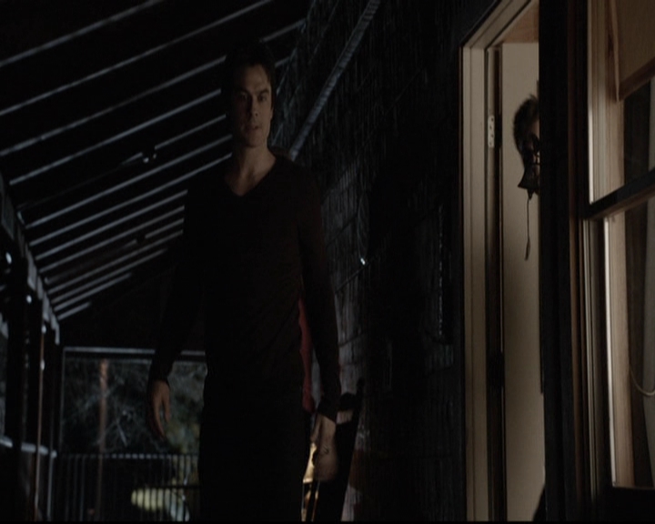 VampireDiariesWorld-dot-org_5x20WhatLiesBeneath1436.jpg