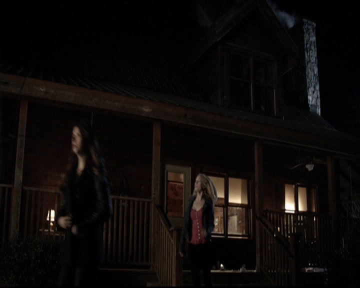 VampireDiariesWorld-dot-org_5x20WhatLiesBeneath1473.jpg