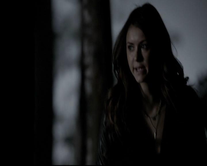 VampireDiariesWorld-dot-org_5x20WhatLiesBeneath1481.jpg