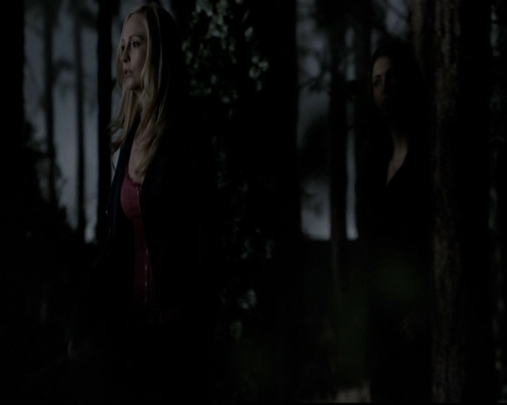 VampireDiariesWorld-dot-org_5x20WhatLiesBeneath1485.jpg