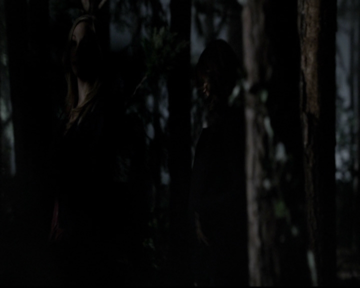 VampireDiariesWorld-dot-org_5x20WhatLiesBeneath1489.jpg