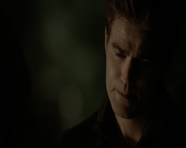 VampireDiariesWorld-dot-org_5x20WhatLiesBeneath2103.jpg