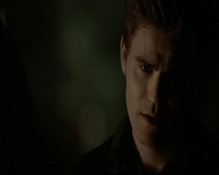 VampireDiariesWorld-dot-org_5x20WhatLiesBeneath2104.jpg