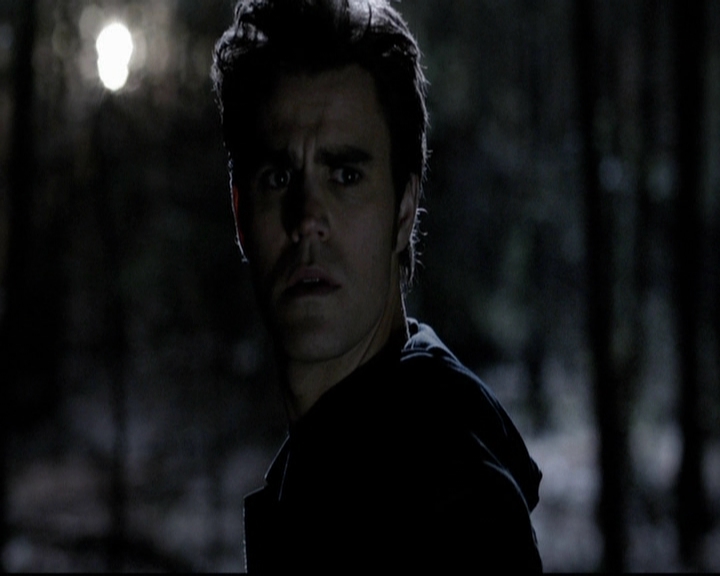 VampireDiariesWorld-dot-org_5x20WhatLiesBeneath2138.jpg