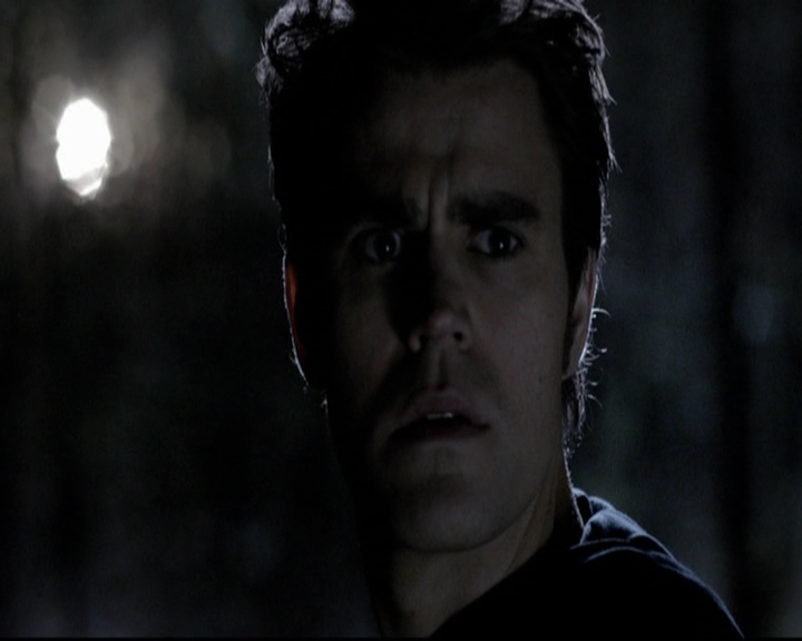 VampireDiariesWorld-dot-org_5x20WhatLiesBeneath2140.jpg