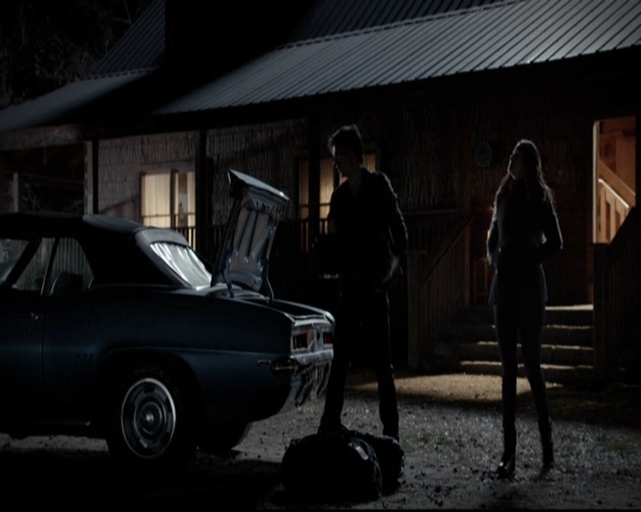 VampireDiariesWorld-dot-org_5x20WhatLiesBeneath2145.jpg