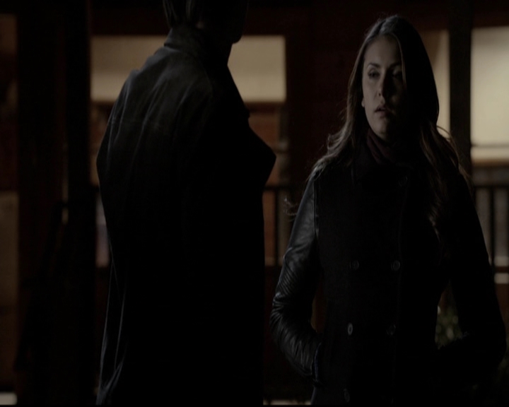 VampireDiariesWorld-dot-org_5x20WhatLiesBeneath2159.jpg