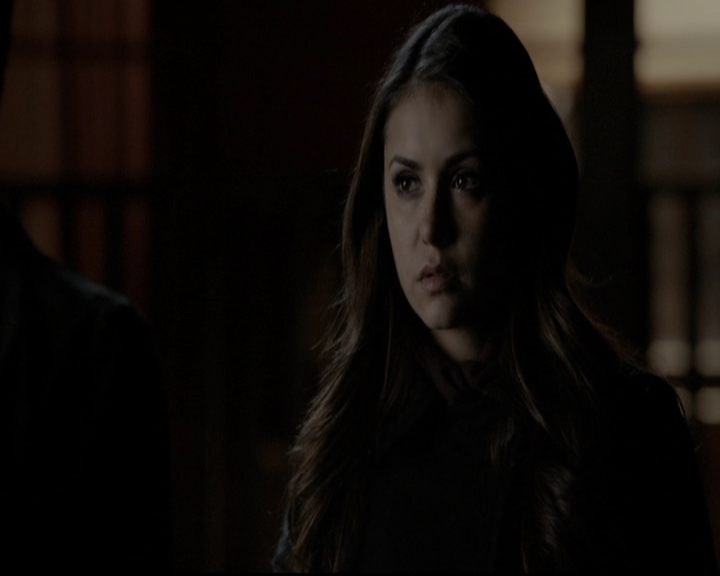 VampireDiariesWorld-dot-org_5x20WhatLiesBeneath2181.jpg