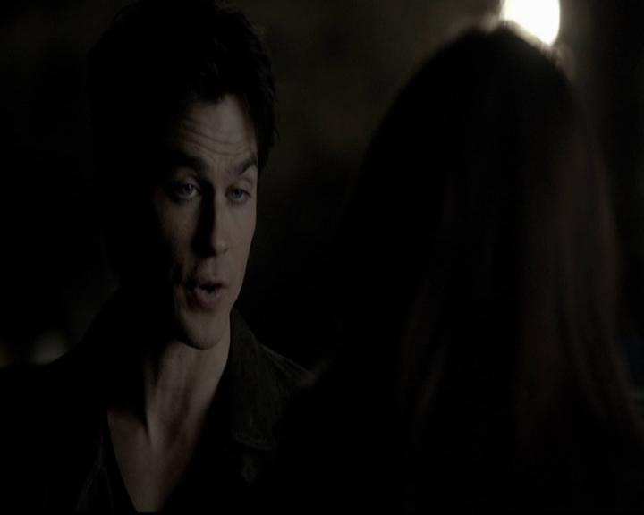 VampireDiariesWorld-dot-org_5x20WhatLiesBeneath2190.jpg