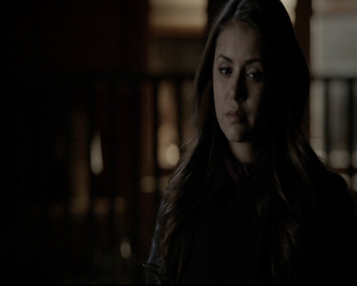 VampireDiariesWorld-dot-org_5x20WhatLiesBeneath2193.jpg