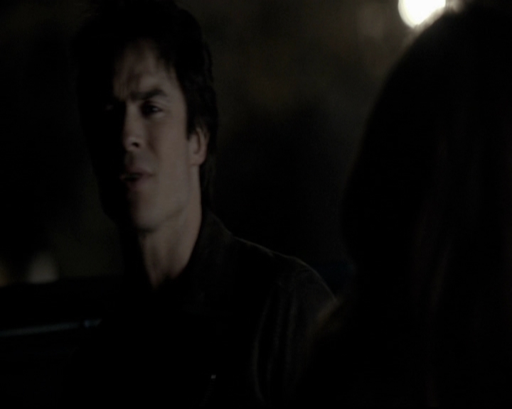 VampireDiariesWorld-dot-org_5x20WhatLiesBeneath2202.jpg