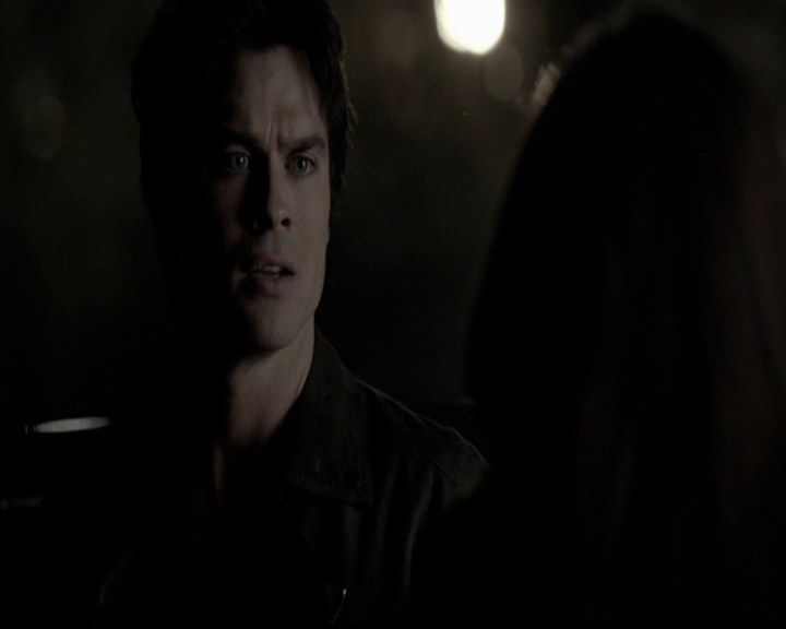 VampireDiariesWorld-dot-org_5x20WhatLiesBeneath2204.jpg