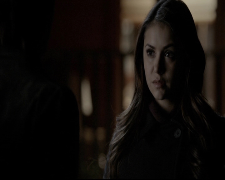 VampireDiariesWorld-dot-org_5x20WhatLiesBeneath2215.jpg