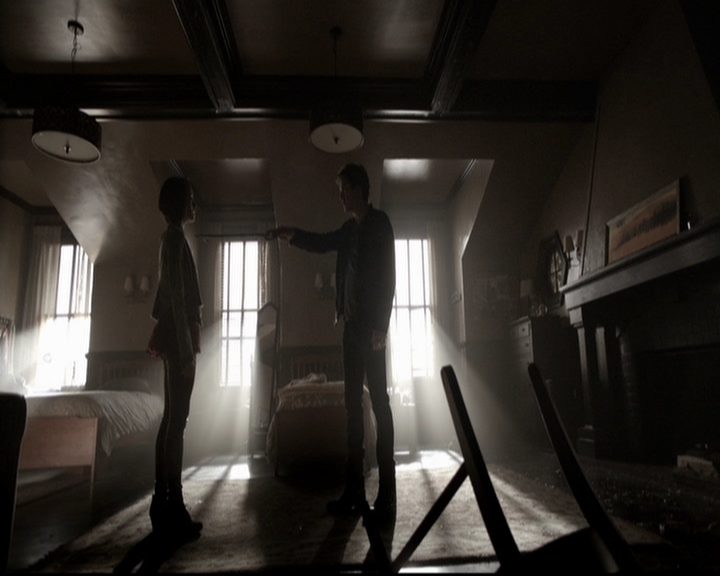 VampireDiariesWorld-dot-org_5x22Home0185.jpg