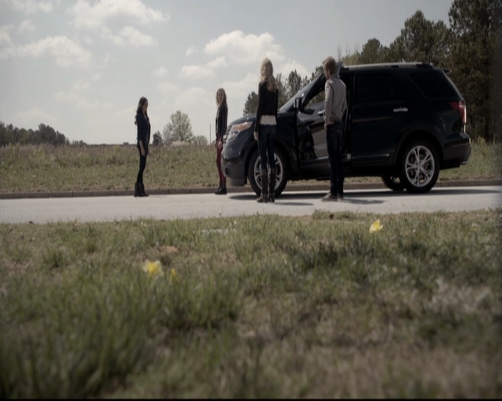 VampireDiariesWorld-dot-org_5x22Home0279.jpg