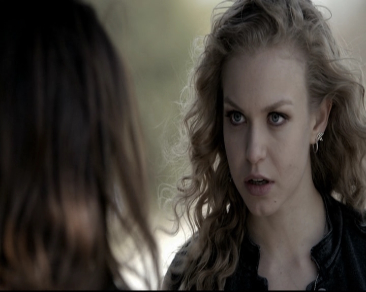 VampireDiariesWorld-dot-org_5x22Home0299.jpg