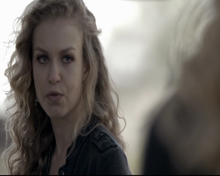 VampireDiariesWorld-dot-org_5x22Home0313.jpg