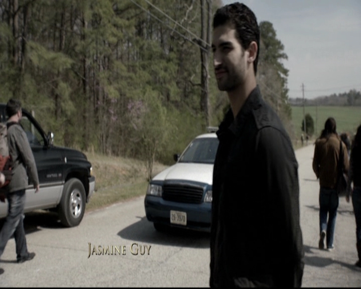 VampireDiariesWorld-dot-org_5x22Home0331.jpg