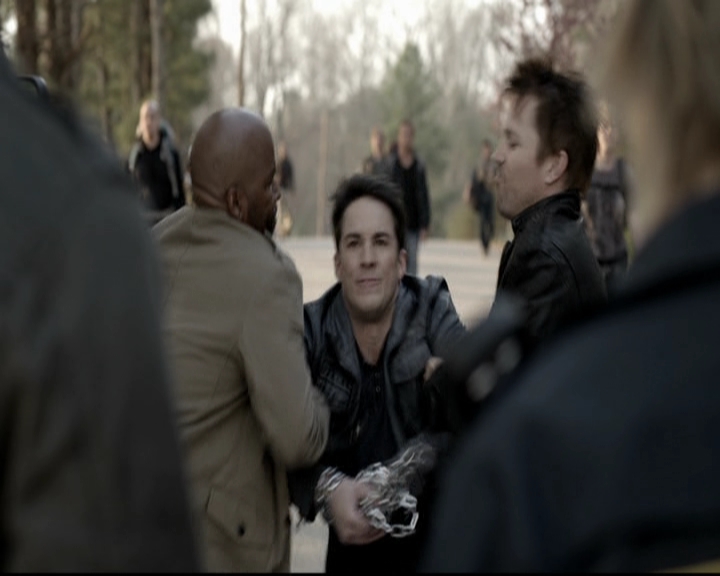 VampireDiariesWorld-dot-org_5x22Home0448.jpg