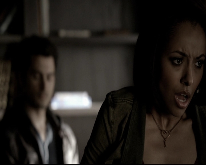 VampireDiariesWorld-dot-org_5x22Home0483.jpg