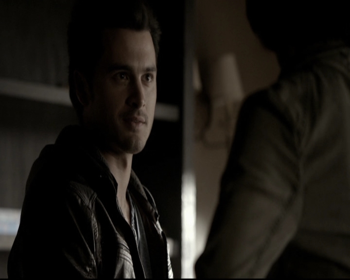 VampireDiariesWorld-dot-org_5x22Home0500.jpg