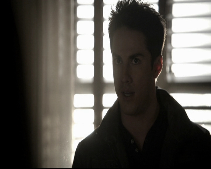 VampireDiariesWorld-dot-org_5x22Home0512.jpg